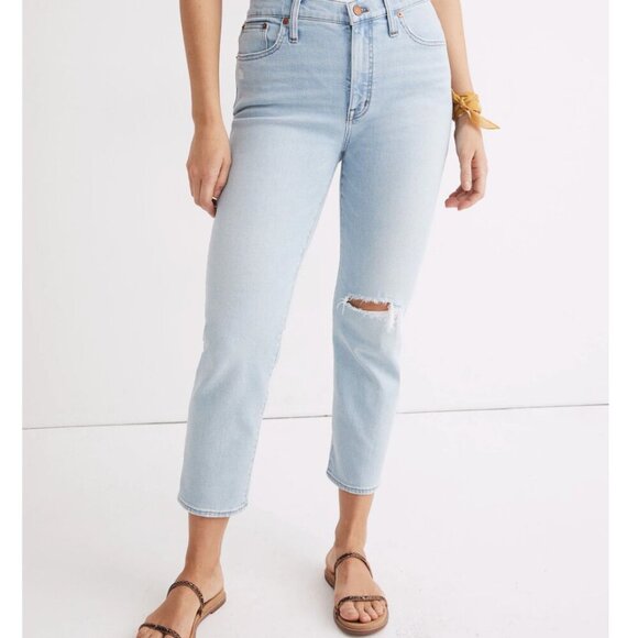 Madewell Tall Mid-Rise Classic Straight Jeans in Wellingford Wash: Knee-Rip Edit - Picture 5 of 14
